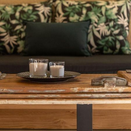 Nalas Suites Emporio  Екстер'єр фото