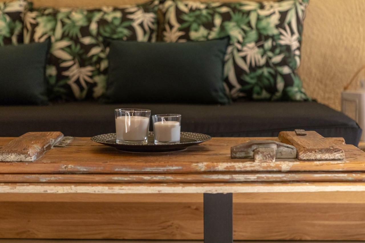 Nalas Suites Emporio  Екстер'єр фото