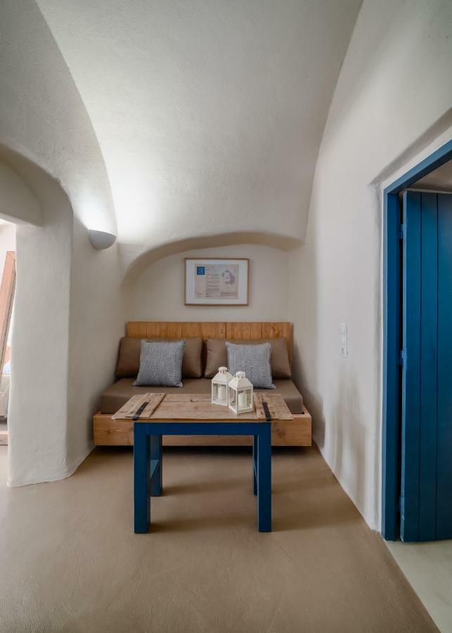 Nalas Suites Emporio  Екстер'єр фото